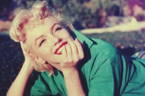 Den traumatiske barndommen til Marilyn Monroe