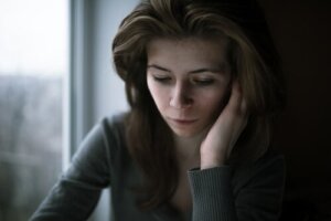 Cherophobia, den irrasjonelle frykten for å være lykkelig