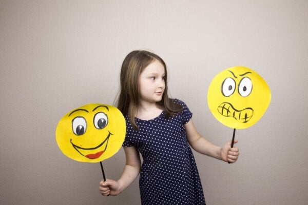 Hvordan man kan forklare følelser til barn