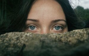 Hva skjer i hjernen din når livet ditt går i revy foran øynene dine?