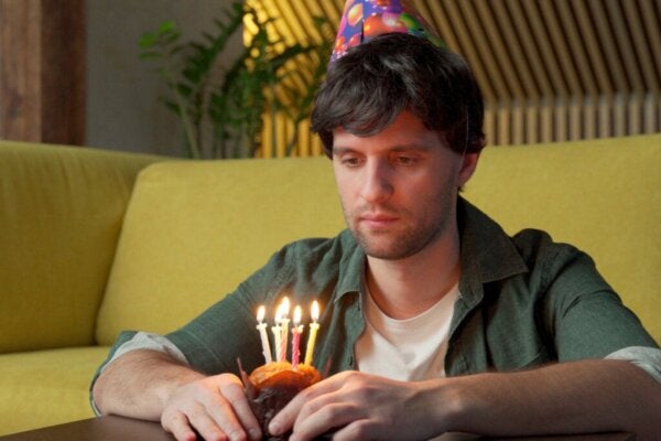 Bursdagsnedstemthet: Hvorfor gjør bursdagen din deg trist?