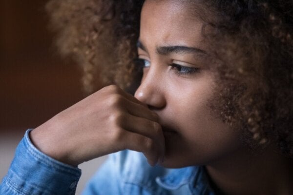Hvorfor antallet tilfeller av angst øker blant tenåringer