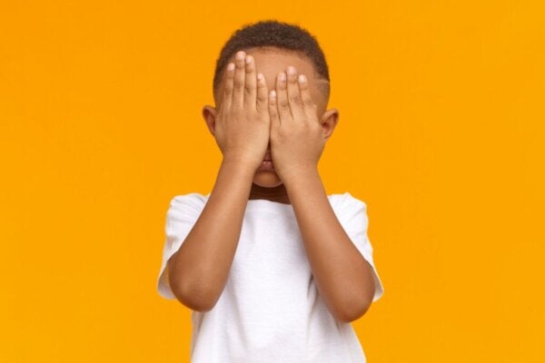 Det sjenerte barnet: Fem vanlige feil ofte gjort av foreldre