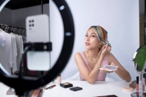 Hvordan påvirker moter samfunnet?