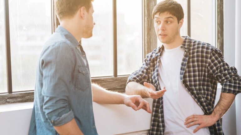 Dette er den sunneste måten å reagere på når noen føler seg overlegen